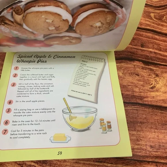 Whoopie Pies and Cake Pops Recipe Book - Picture 6 of 7